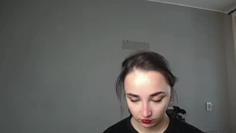 Olivia online show from April 29, 2026, 1:48 pm