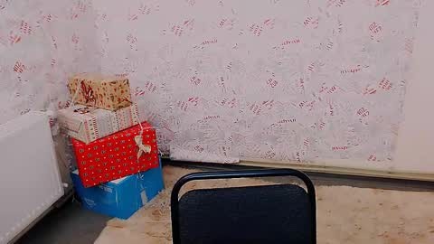 Olivia online show from February 18, 2025, 1:44 pm