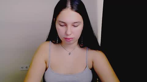 Olivia online show from September 13, 2025, 2:55 am