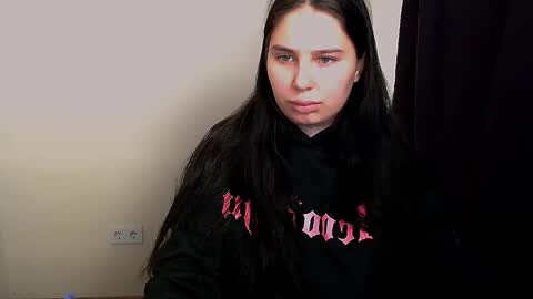 Olivia online show from October 21, 2025, 4:46 am