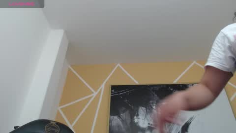 Snapshot of olivia_russo chatting on October 19, 2025, 1:01 pm Olivia online show from October 19, 2025, 1:01 pm