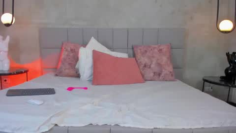 Olivia  online show from March 13, 2026, 2:01 pm