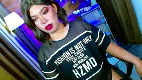 Miss OLIVIA online show from April 23, 2026, 12:29 pm
