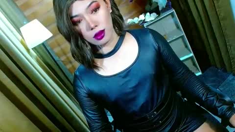 Miss OLIVIA online show from April 27, 2026, 9:18 am