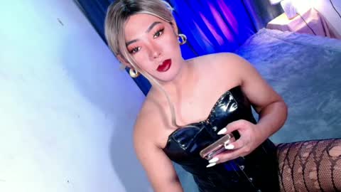 Snapshot of olivia_the_temptress27 chatting on July 2, 2026, 3:23 am Miss OLIVIA online show from July 2, 2026, 3:23 am