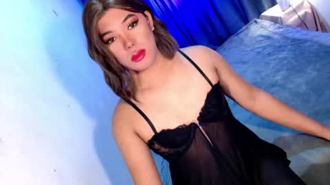 Snapshot of olivia_the_temptress27 chatting on July 14, 2026, 2:05 am Miss OLIVIA online show from July 14, 2026, 2:05 am