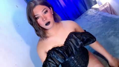 Snapshot of olivia_the_temptress27 chatting on July 23, 2026, 2:31 am Miss OLIVIA online show from July 23, 2026, 2:31 am