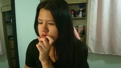 Snapshot of olivia_watson_ chatting on May 16, 2026, 12:04 pm Olivia online show from May 16, 2026, 12:04 pm