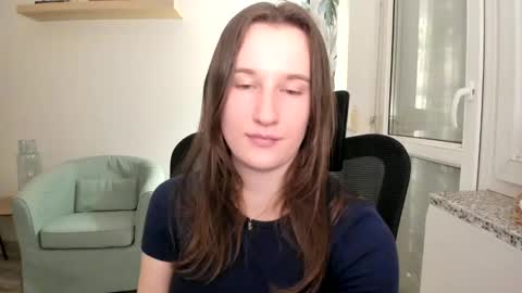 Snapshot of oliviaaa2003 chatting on February 6, 2025, 7:29 pm Oliwiaa2004 online show from February 6, 2025, 7:29 pm