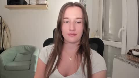 Snapshot of oliviaaa2003 chatting on December 13, 2025, 8:47 pm Oliwiaa2004 online show from December 13, 2025, 8:47 pm