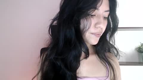 oliviaaa__ online show from October 7, 2025, 4:15 pm