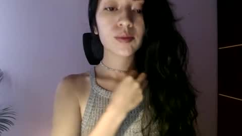 oliviaaa__ online show from May 6, 2026, 4:56 pm