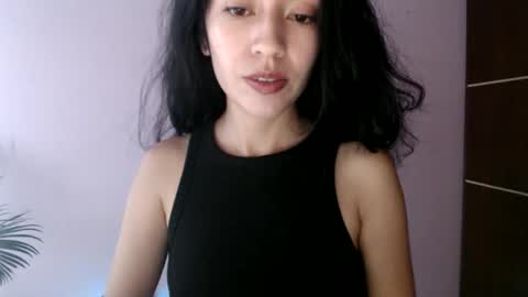 oliviaaa__ online show from May 26, 2026, 4:25 pm