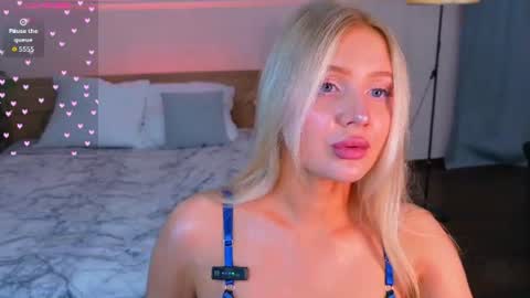 Snapshot of oliviabr0wn chatting on July 30, 2026, 2:21 am Olivia online show from July 30, 2026, 2:21 am