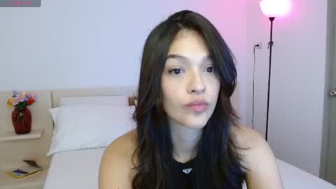 Snapshot of oliviabran_ chatting on July 18, 2026, 12:42 pm Olivia Bram online show from July 18, 2026, 12:42 pm