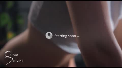 Snapshot of oliviadellvine chatting on October 2, 2025, 1:01 am Olivia online show from October 2, 2025, 1:01 am