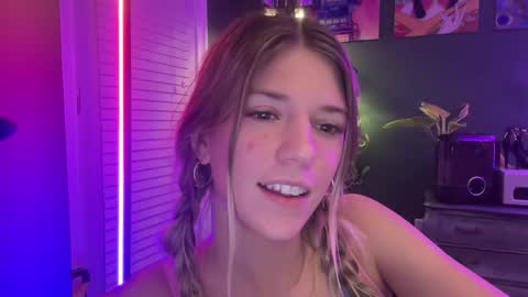 Olivia online show from December 4, 2024, 3:48 am