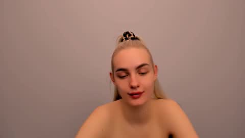 oliviaBeauty online show from January 10, 2026, 9:30 pm