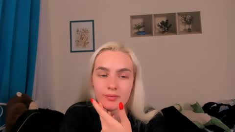 oliviaBeauty online show from June 16, 2026, 9:39 pm