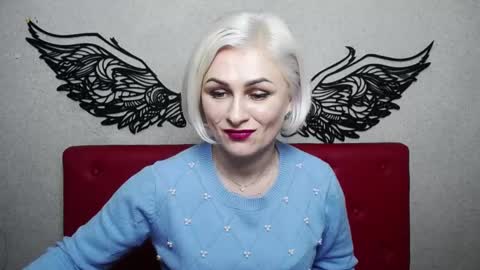 Snapshot of oliviahorst chatting on February 8, 2025, 12:17 pm OliviaHorst online show from February 8, 2025, 12:17 pm