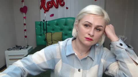 Snapshot of oliviahorst chatting on March 12, 2025, 12:26 pm OliviaHorst online show from March 12, 2025, 12:26 pm