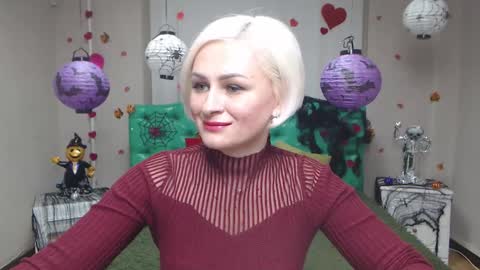 Snapshot of oliviahorst chatting on October 20, 2025, 6:19 pm OliviaHorst online show from October 20, 2025, 6:19 pm