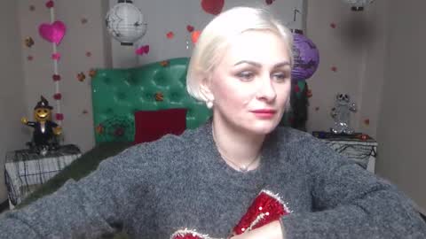 Snapshot of oliviahorst chatting on November 9, 2025, 6:06 pm OliviaHorst online show from November 9, 2025, 6:06 pm