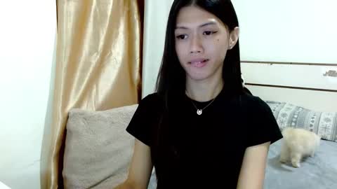 oliviaknightx online show from April 8, 2026, 4:51 pm