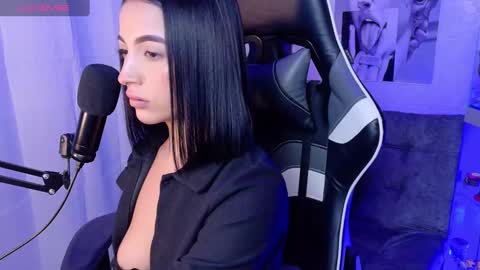 Snapshot of oliviamcneill chatting on March 7, 2025, 3:19 am Olivia Mcneill online show from March 7, 2025, 3:19 am