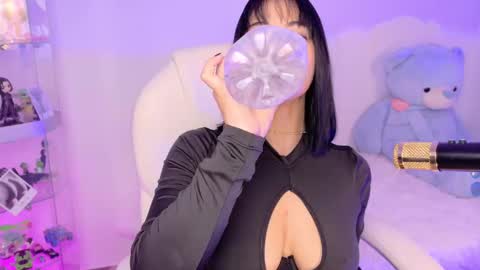 Snapshot of oliviamcneill chatting on October 11, 2025, 8:18 pm Olivia Mcneill online show from October 11, 2025, 8:18 pm