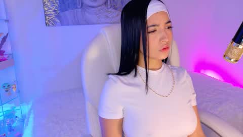 Snapshot of oliviamcneill chatting on February 12, 2026, 12:55 pm Olivia Mcneill online show from February 12, 2026, 12:55 pm