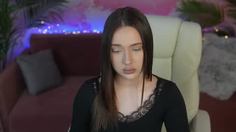Olivia online show from May 4, 2026, 6:59 pm