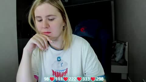 Snapshot of oliviamunk chatting on May 12, 2026, 4:09 am . online show from May 12, 2026, 4:09 am