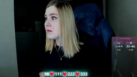 Snapshot of oliviamunk chatting on June 4, 2026, 5:02 am . online show from June 4, 2026, 5:02 am