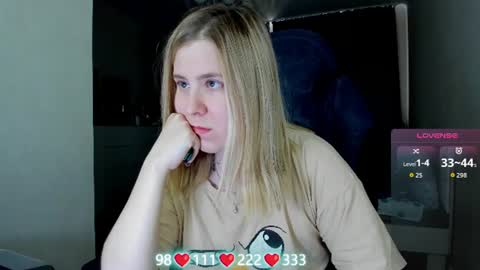 Snapshot of oliviamunk chatting on June 11, 2026, 7:06 am . online show from June 11, 2026, 7:06 am
