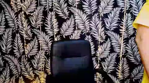 Kelly online show from November 18, 2025, 10:09 am