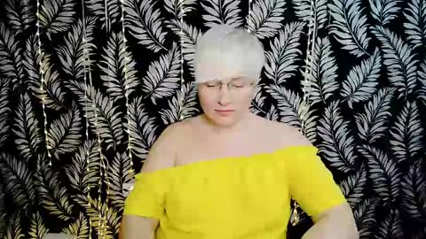 Snapshot of oliviaoskar_ chatting on May 25, 2026, 10:32 am Kelly online show from May 25, 2026, 10:32 am