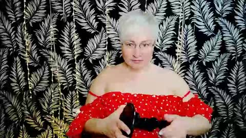 Snapshot of oliviaoskar_ chatting on June 7, 2026, 10:08 am Kelly online show from June 7, 2026, 10:08 am