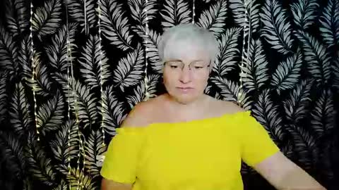 Snapshot of oliviaoskar_ chatting on July 4, 2026, 10:10 am Kelly online show from July 4, 2026, 10:10 am