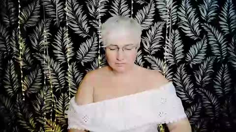 Snapshot of oliviaoskar_ chatting on July 18, 2026, 10:08 am Kelly online show from July 18, 2026, 10:08 am