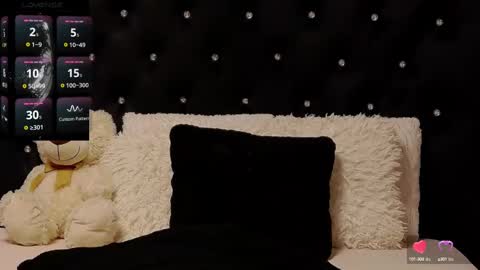 Snapshot of oliviashaw23 chatting on February 28, 2025, 5:26 am Olivia online show from February 28, 2025, 5:26 am