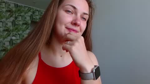 Snapshot of oliviashiny chatting on June 15, 2026, 4:25 am Olivia online show from June 15, 2026, 4:25 am