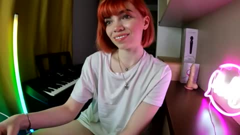 Angelina Lina online show from April 29, 2026, 8:37 pm