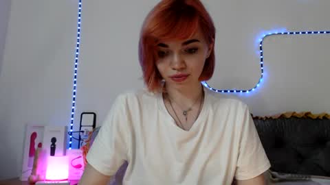 Snapshot of olivka_flower chatting on July 16, 2026, 8:04 pm Angelina Lina online show from July 16, 2026, 8:04 pm