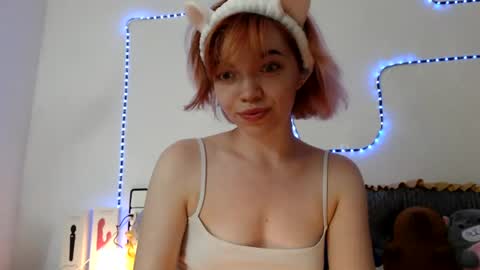 Snapshot of olivka_flower chatting on July 29, 2026, 8:07 pm Angelina Lina online show from July 29, 2026, 8:07 pm