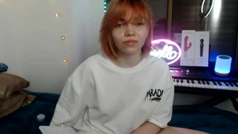 Snapshot of olivka_flower chatting on August 4, 2026, 8:44 pm Angelina Lina online show from August 4, 2026, 8:44 pm