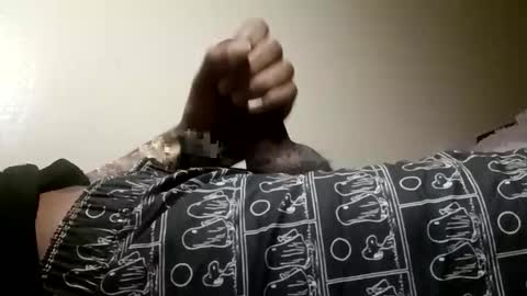 Snapshot of olliebennit chatting on October 21, 2025, 5:57 pm Ollie online show from October 21, 2025, 5:57 pm