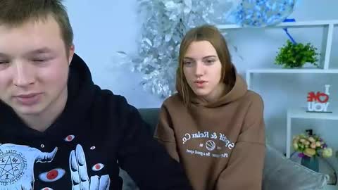 Snapshot of ollistiw chatting on November 13, 2025, 9:08 am Olli and Stiw online show from November 13, 2025, 9:08 am