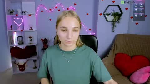 Snapshot of ollivia_dream chatting on June 8, 2026, 7:09 am Ollivia online show from June 8, 2026, 7:09 am