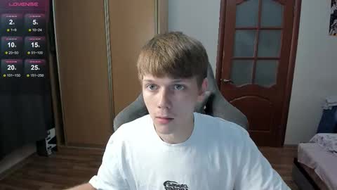 Oliver and Mira online show from November 10, 2025, 9:25 pm